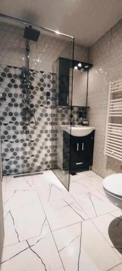 Gh Moonlight Hotel Sarajevo Bagian luar foto