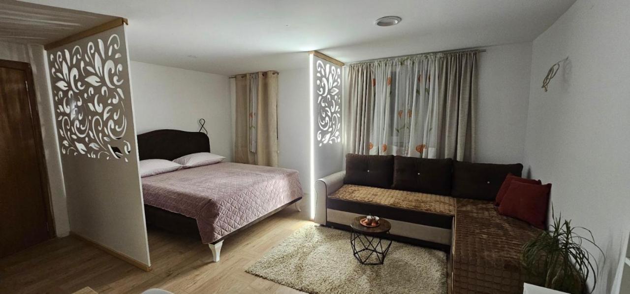 Gh Moonlight Hotel Sarajevo Bagian luar foto