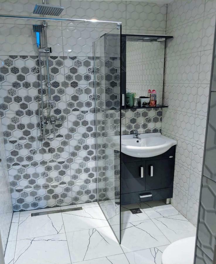 Gh Moonlight Hotel Sarajevo Bagian luar foto
